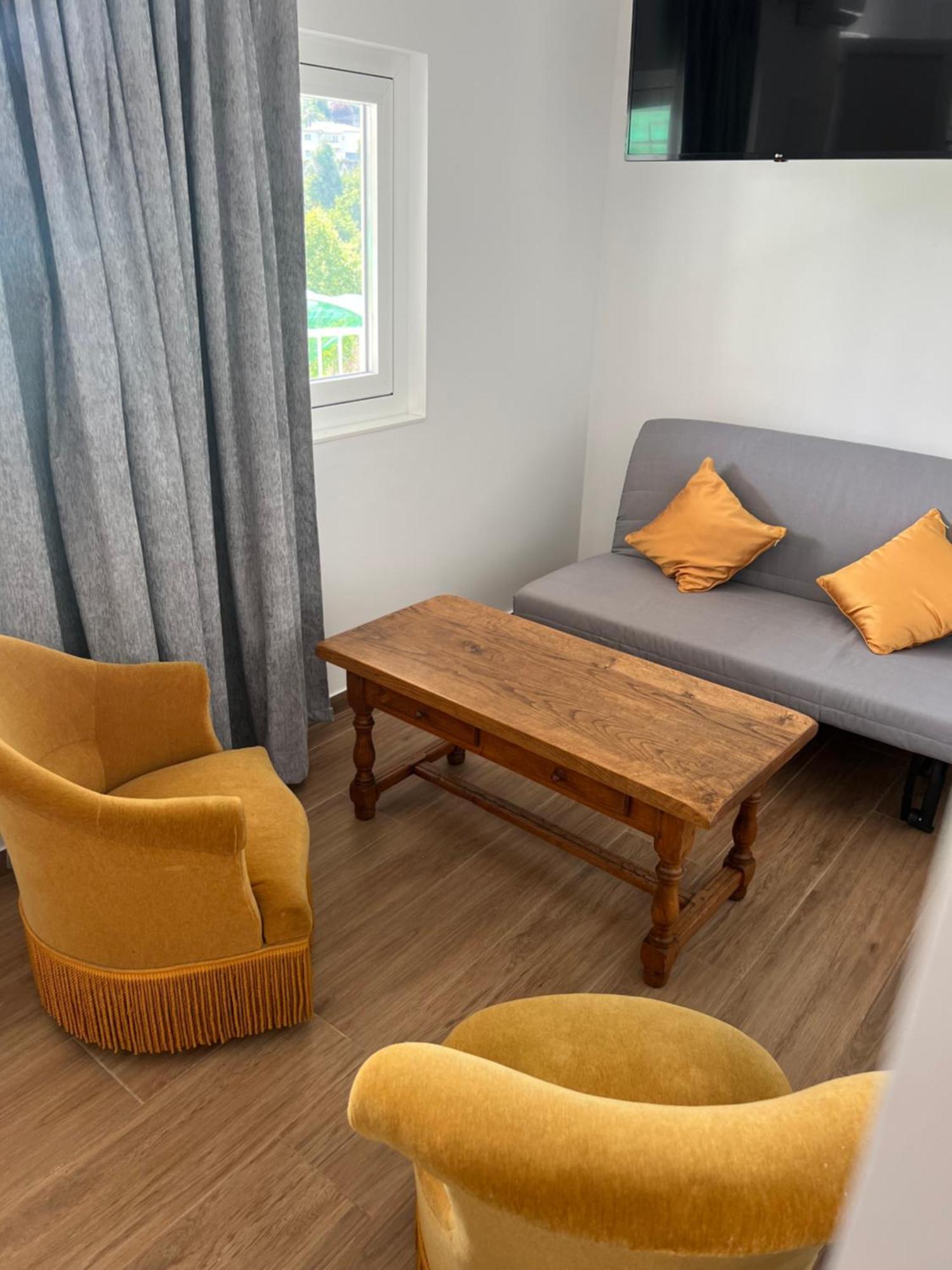 Funileiro, Apartamentos E Quartos Amares Exteriér fotografie